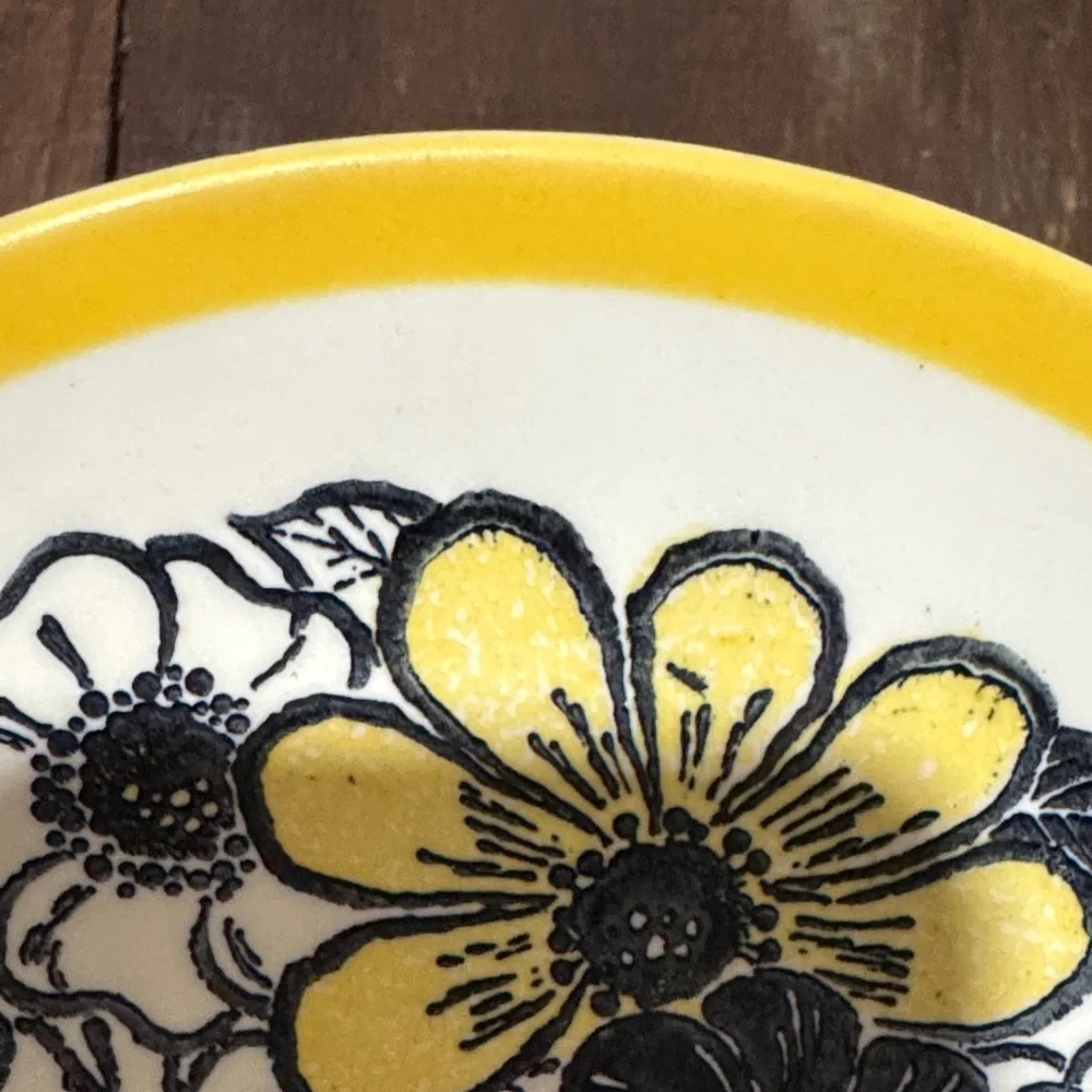 Homer Laughlin Dec Stone Plate Floral Yellow and Black Plate